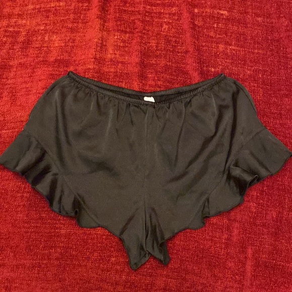 Victoria Secret Silk Cami & Short Pajama Set - Picture 6 of 10